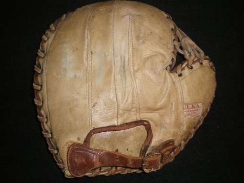 A.J. Reach Basemitt Back 3